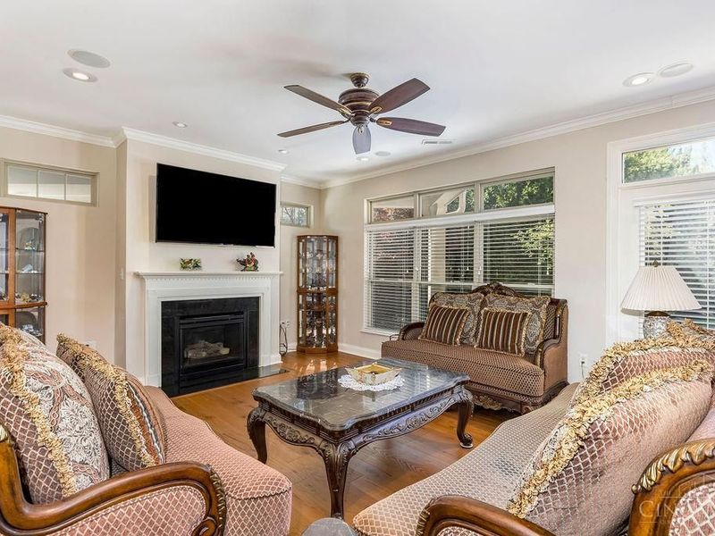 8703 Park Place Circle, West Chester, OH 45069 Photo 3