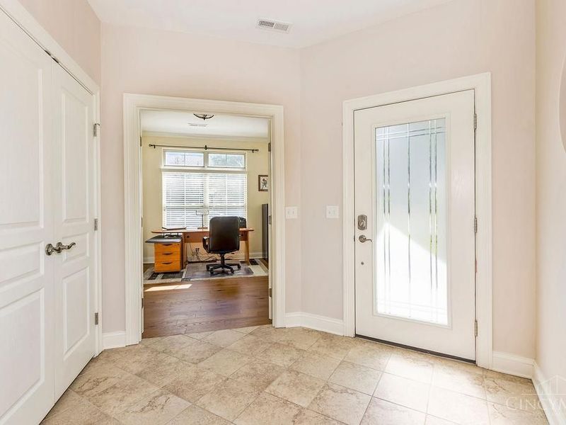 8703 Park Place Circle, West Chester, OH 45069 Photo 6