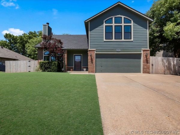 2412 W Twin Oaks Street , Broken Arrow, OK 74011