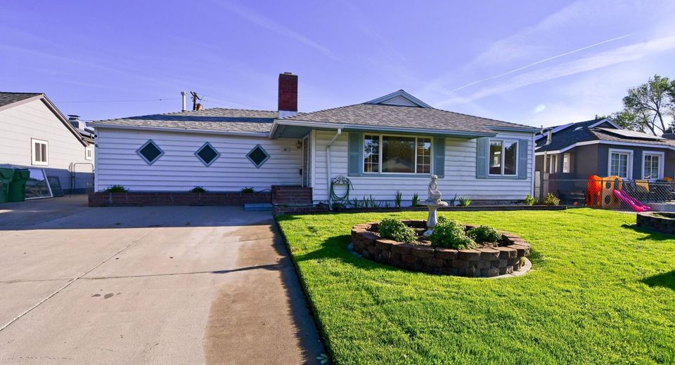 10 E J Street, Sparks, NV 89431 Photo