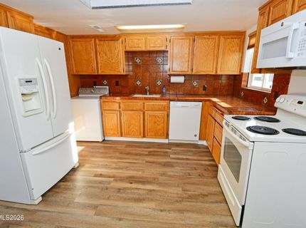 10 E J Street, Sparks, NV 89431 Photo