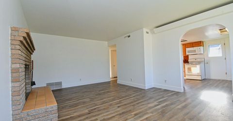 10 E J Street, Sparks, NV 89431 Photo
