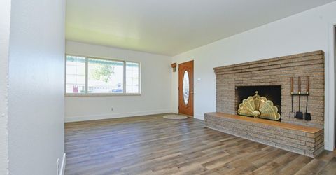 10 E J Street, Sparks, NV 89431 Photo