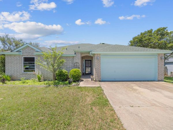 213 W Anderson Ave, Copperas Cove, TX 76522