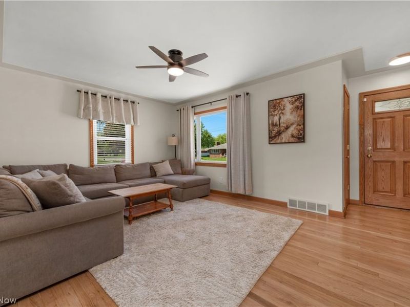3209 Tressa Avenue, Lorain, OH 44052 Photo 10