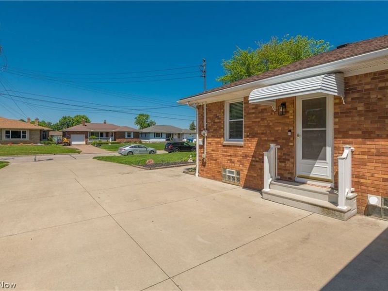 3209 Tressa Avenue, Lorain, OH 44052 Photo 6