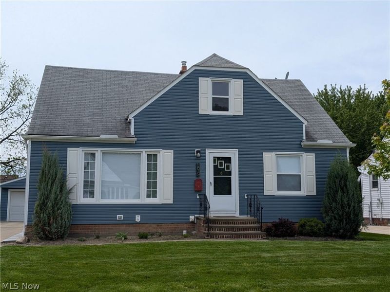 1678 Byron Drive, Mayfield Heights, OH 44124 Photo 1