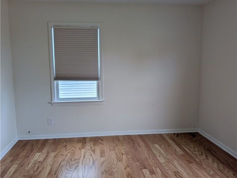 1678 Byron Drive, Mayfield Heights, OH 44124 Photo 11