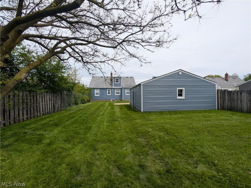 1678 Byron Drive, Mayfield Heights, OH 44124 Photo 5