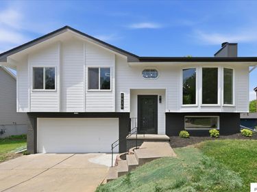 8836 N 81 Avenue , Omaha, NE 68122