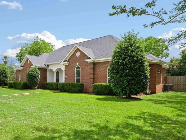 9270 Parliament Circle, Daphne, AL 36526
