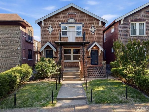 5006 Tholozan Avenue, St Louis, MO 63109