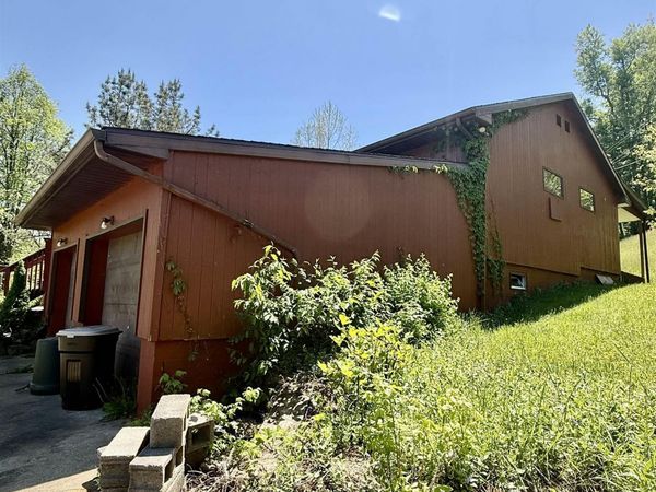 1463 Jarvisville Road, Salem, WV 26426
