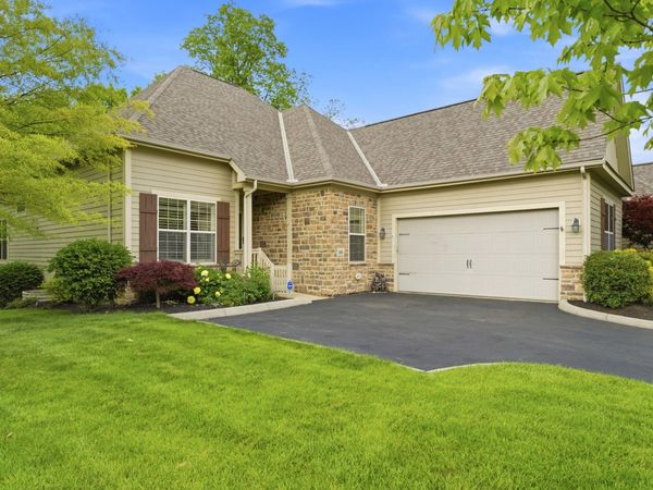 386 Slate Crossing Drive , Delaware, OH 43015