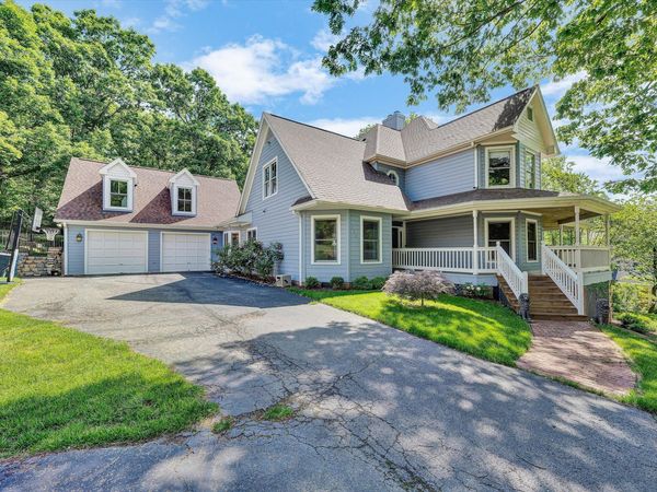 522 Waterford DR SE, Roanoke, VA 24014