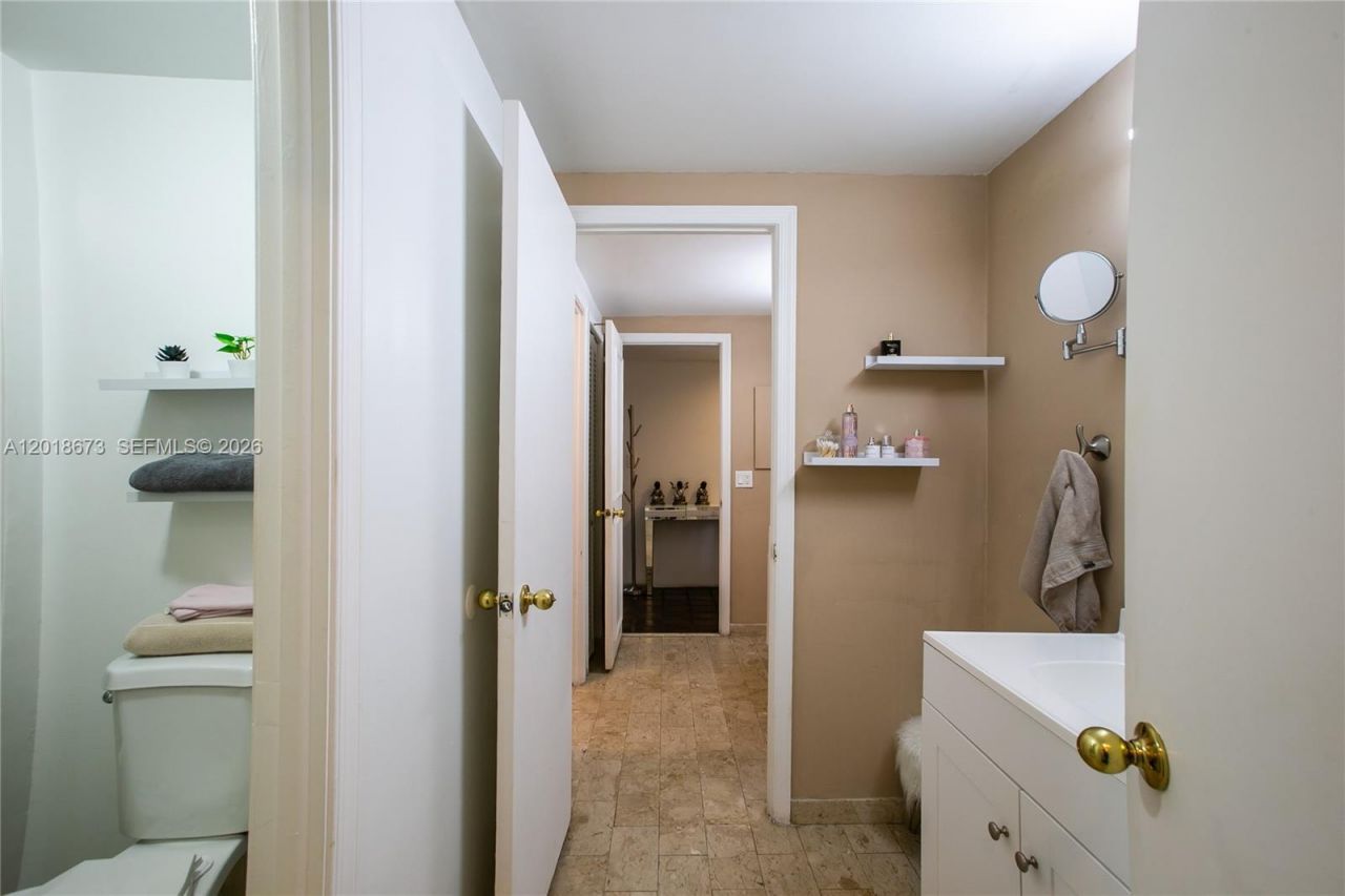 1800 NE 114th St , Unit 1207, Miami, FL 33181 Photo