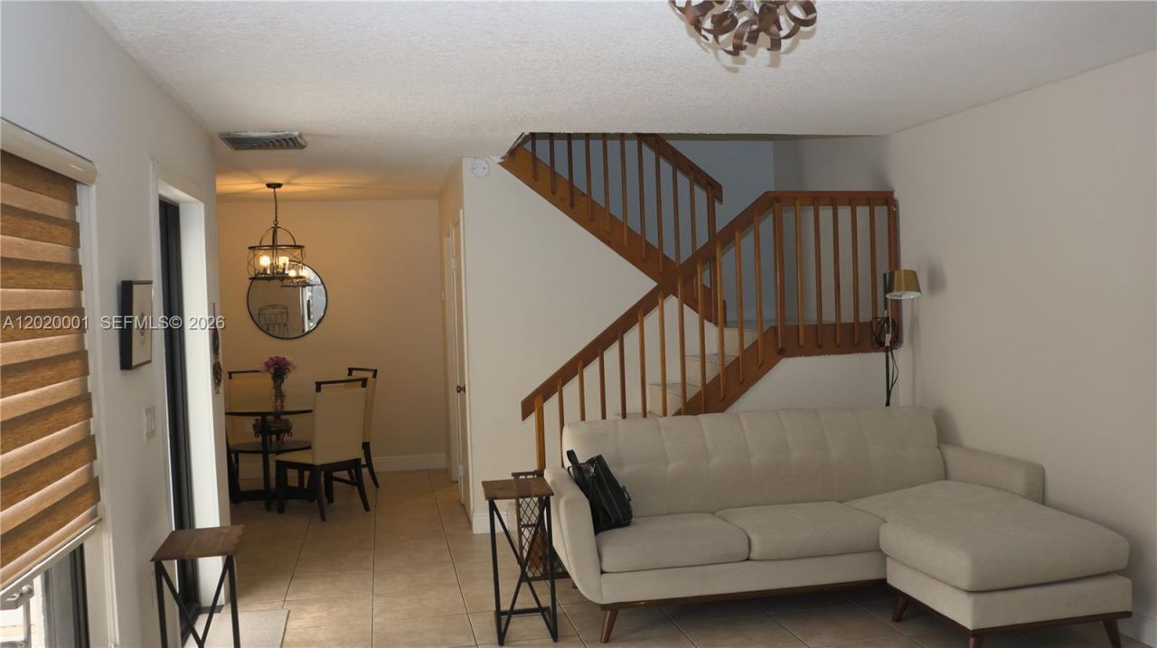 9111c SW 20th St , Davie, FL 33324 Photo