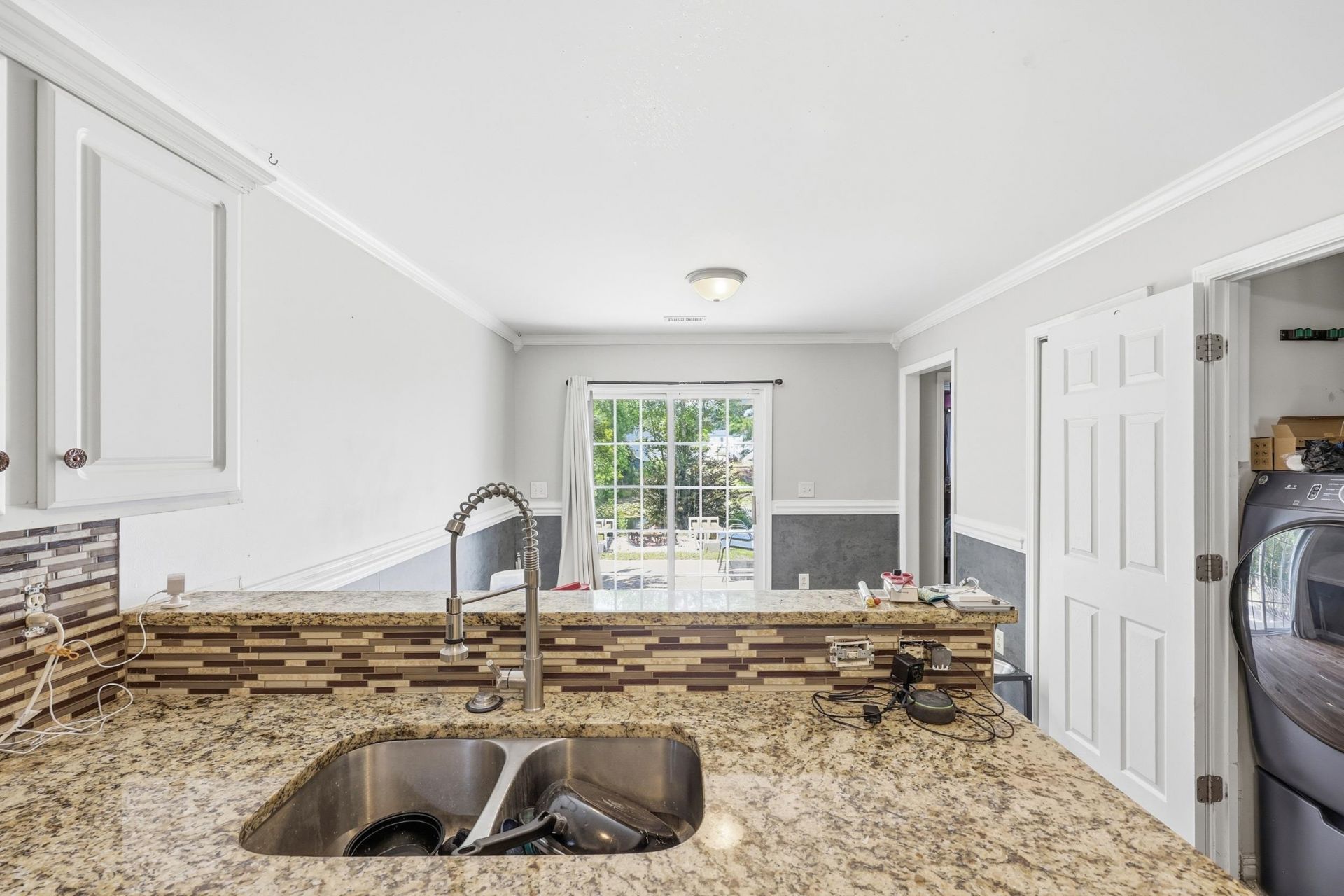 3950 Mayfield Dr.  Photo 10