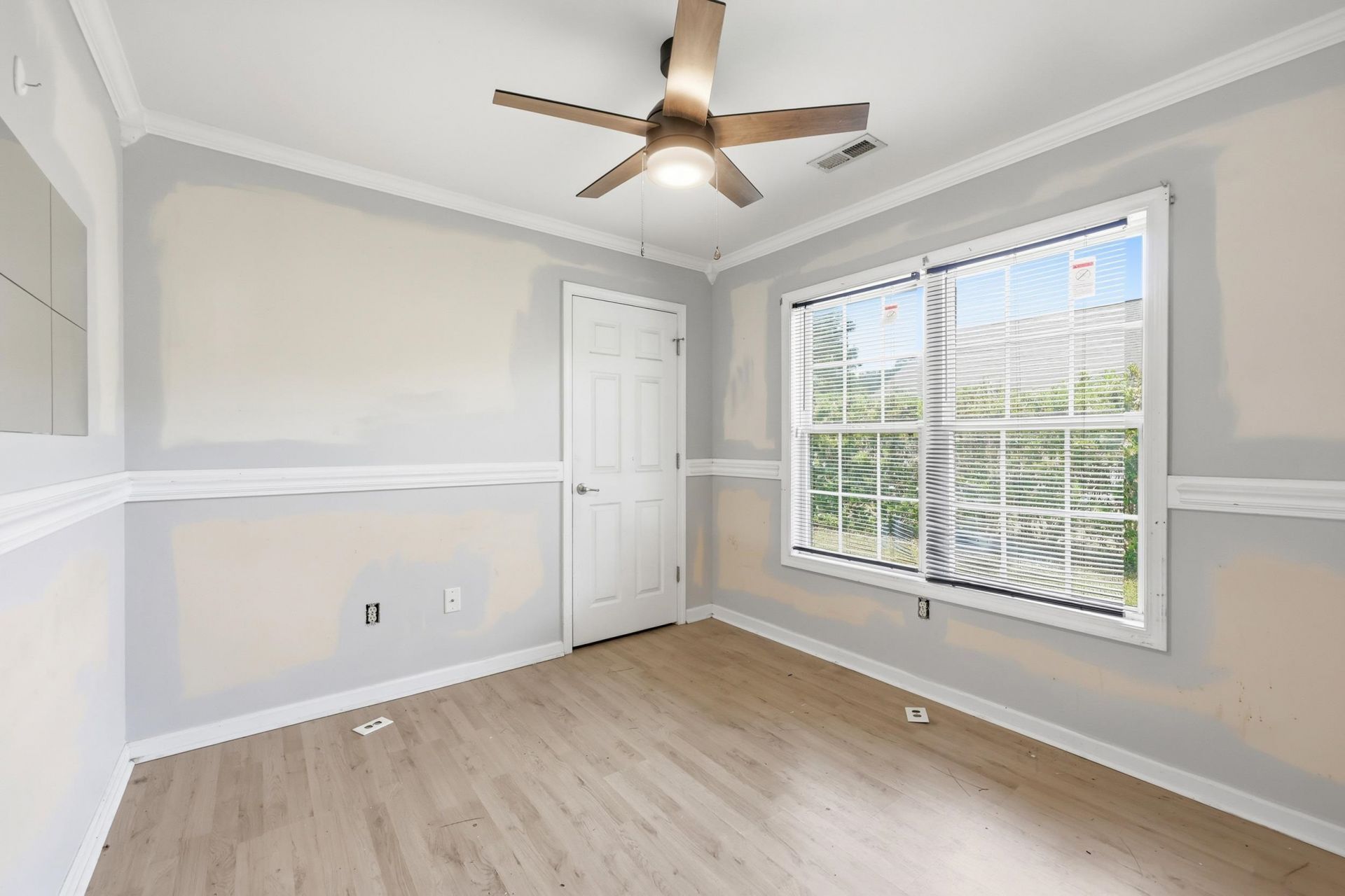 3950 Mayfield Dr.  Photo 17