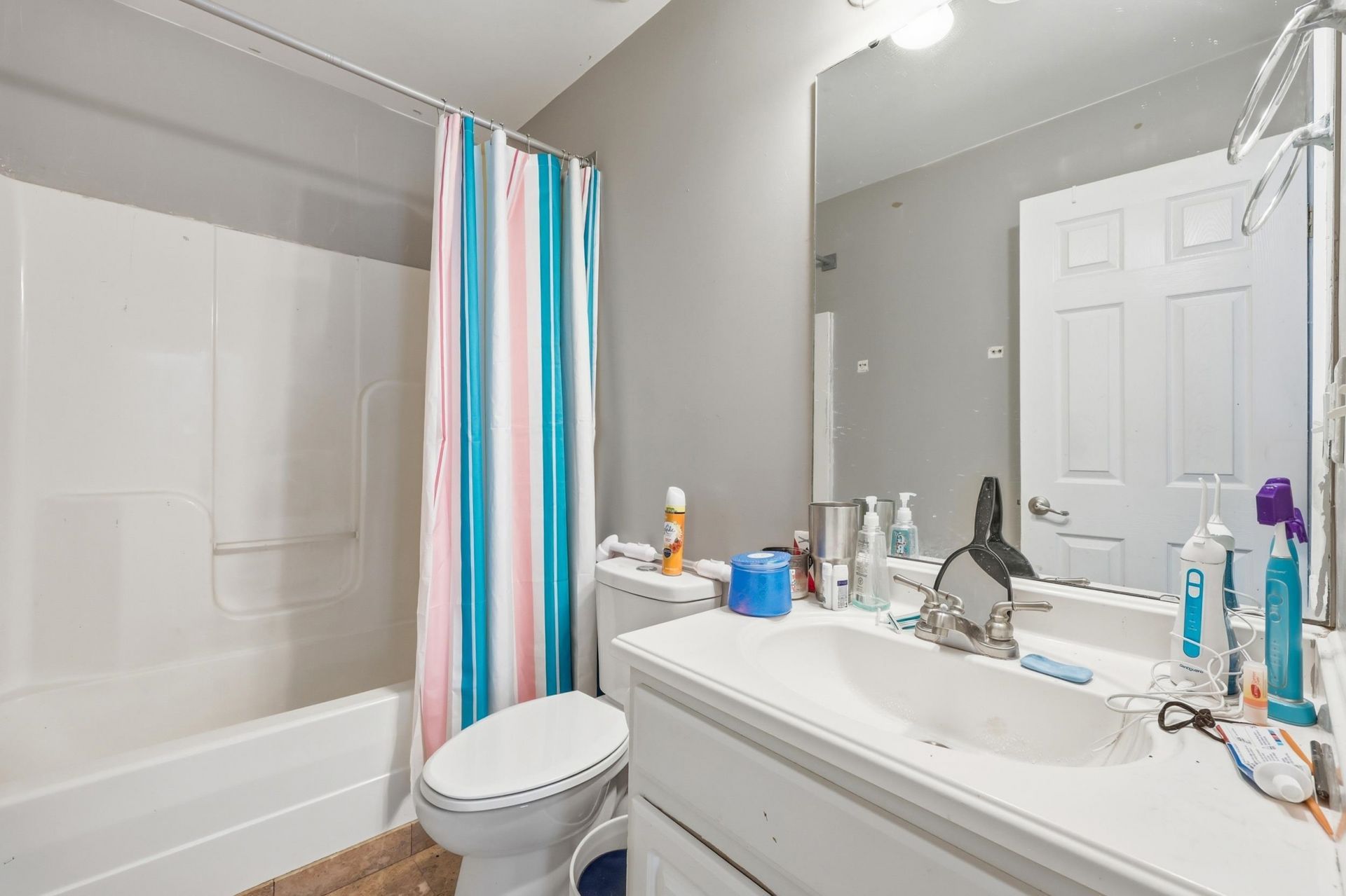 3950 Mayfield Dr.  Photo 23