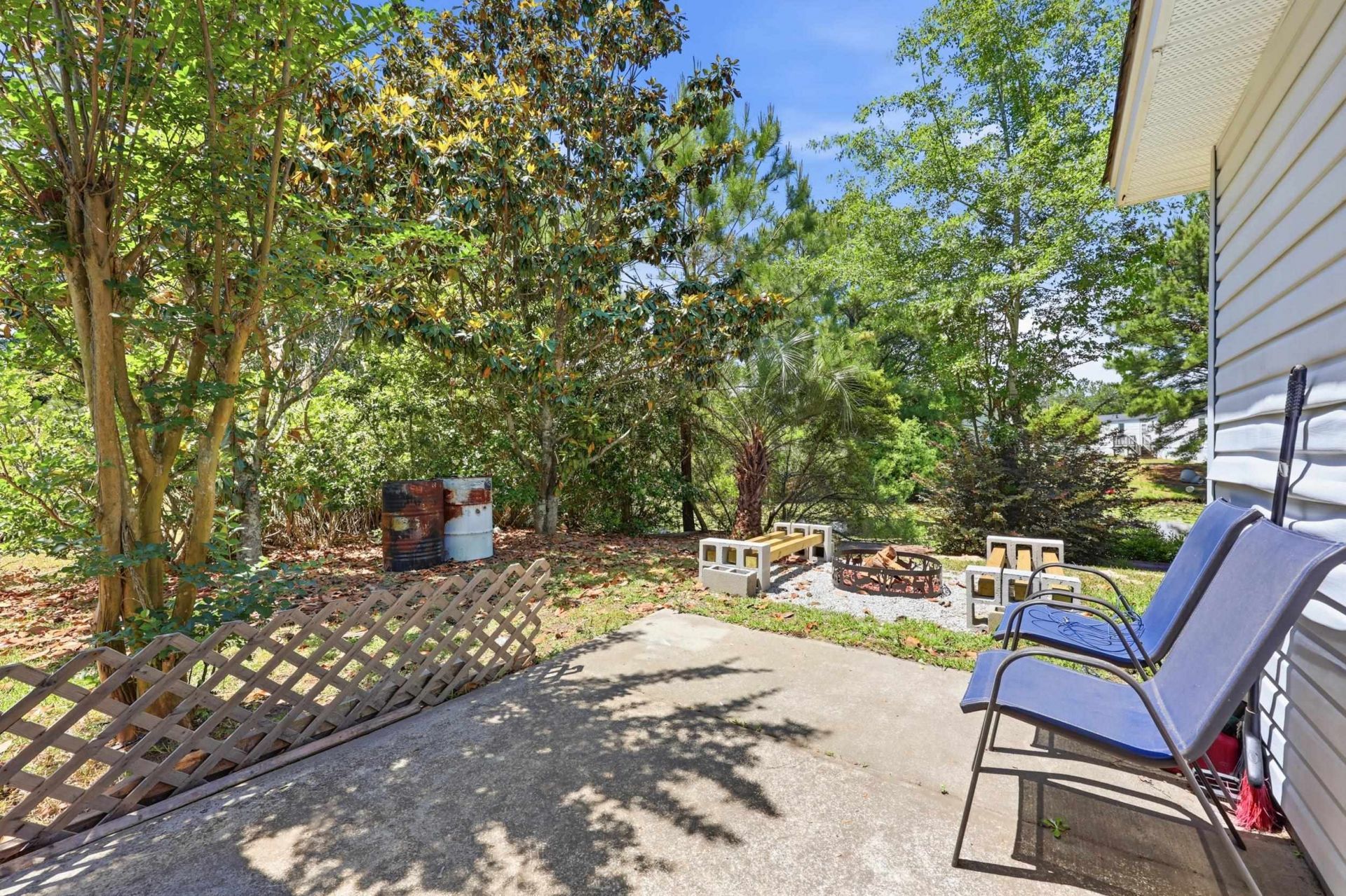 3950 Mayfield Dr.  Photo 29