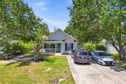 3950 Mayfield Dr.  photo 4