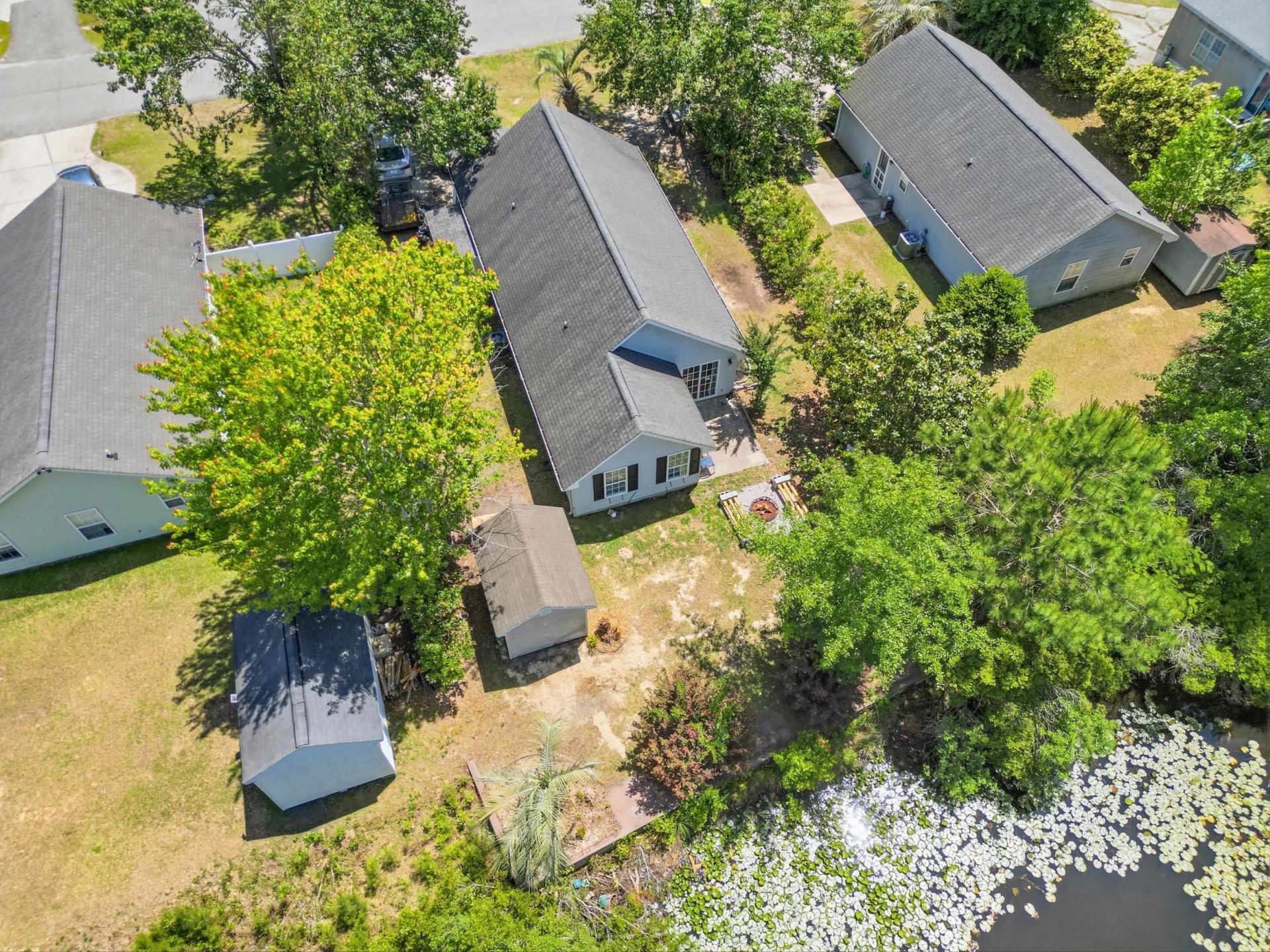 3950 Mayfield Dr.  Photo 32