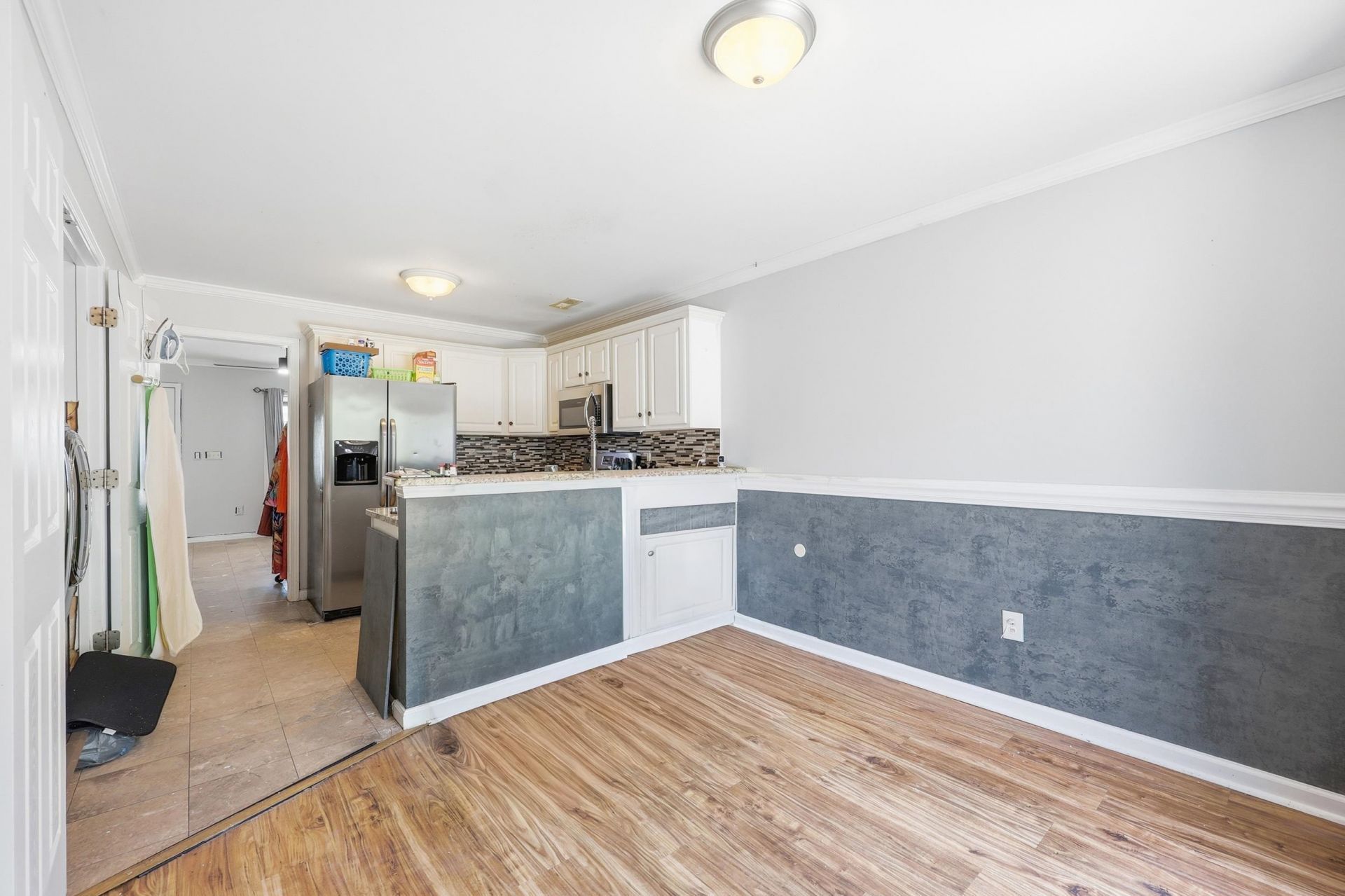 3950 Mayfield Dr.  Photo 7