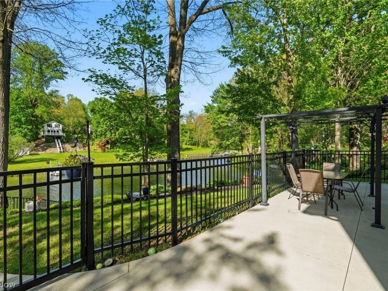 108 Spruce Drive NW, North Canton, OH 44720 Photo 8