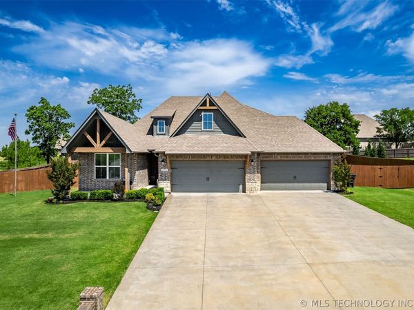 11801 S 31st West Avenue, Jenks, OK 74037