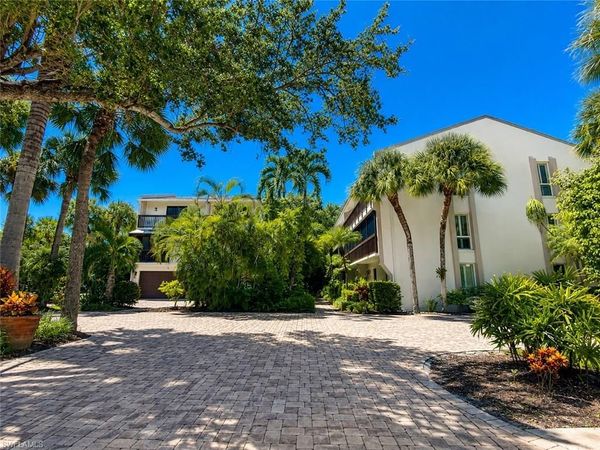 995 9th AVE S, Unit 4, NAPLES, FL 34102