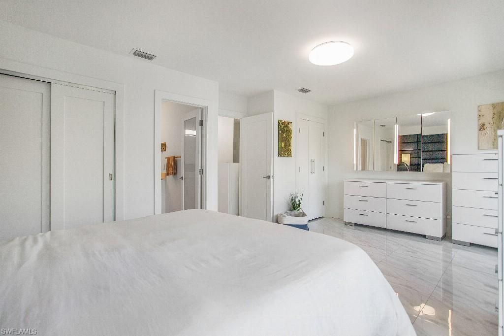 995 9th Ave S, Unit 4, Naples, FL 34102 Photo