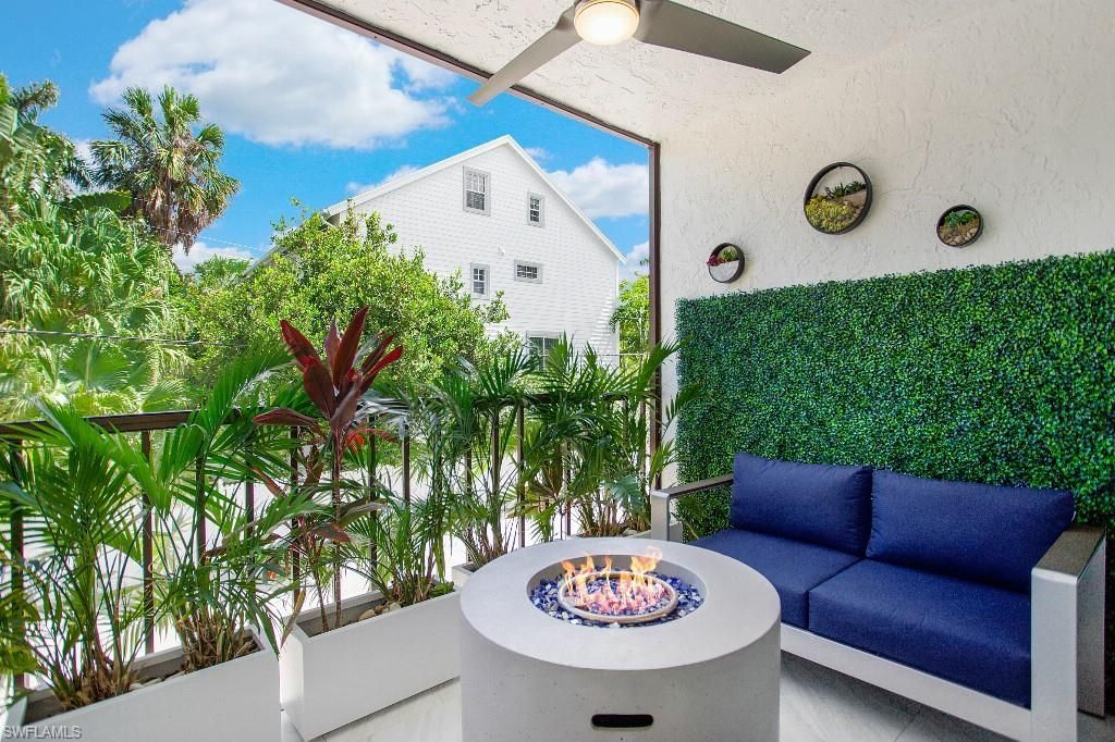 995 9th Ave S, Unit 4, Naples, FL 34102 Photo