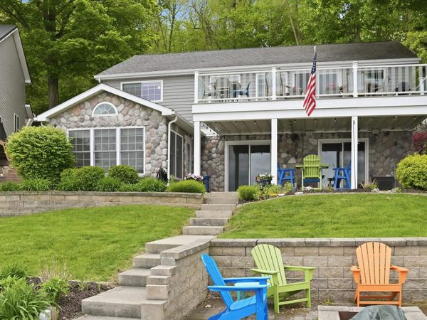 9715 E 645 S Road, Wolcottville, IN 46795