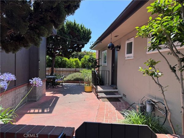1821 Glenneyre Street, Laguna Beach, CA 92651