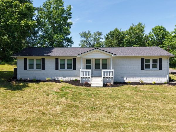 228 Howell Rd , Westmoreland, TN 37186