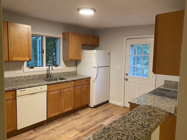 142 Washington, Unit 2, Woburn, MA 01801