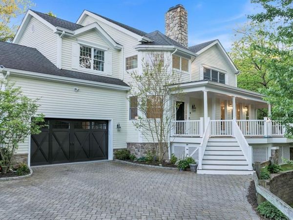 8 Lauren Pond Court, DEMAREST, NJ 07627