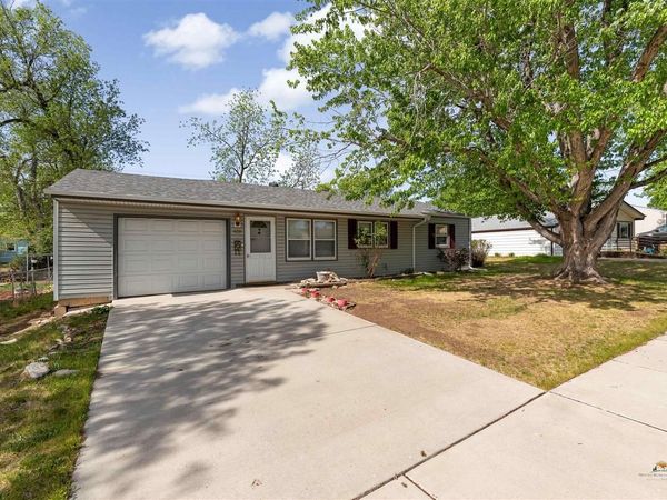 429 E IDAHO, Rapid City, SD 57701