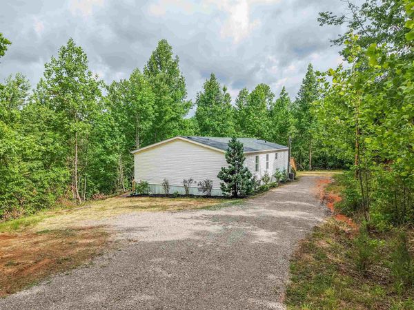 890 BURKS RD, Savannah, TN 38372