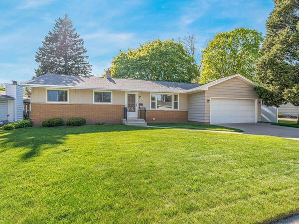 2721 VIOLA STREET, Appleton, WI 54911