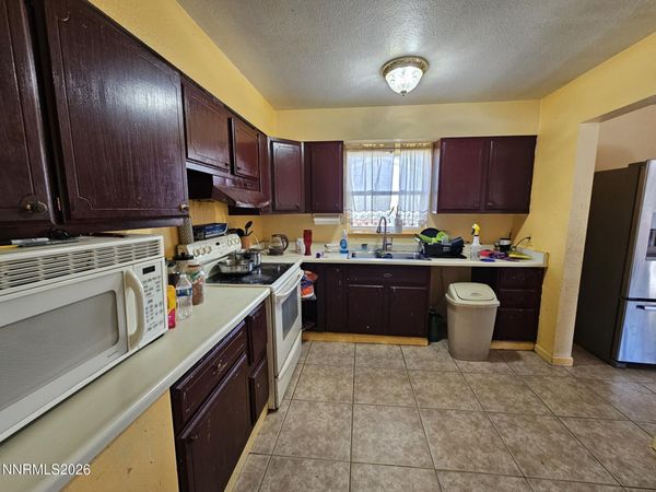 921 Oxford Avenue, Sparks, NV 89431