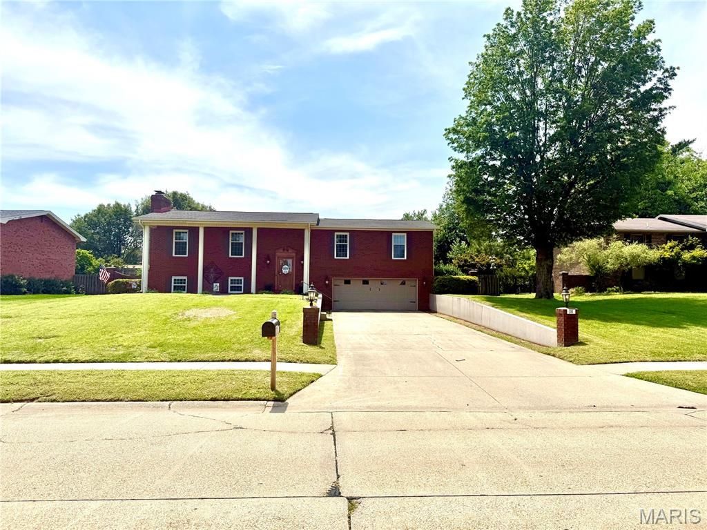 311 Kennedy Drive , Sikeston, MO 63801 Main Photo