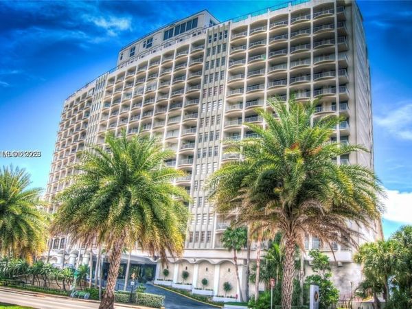 5401 Collins Ave, Unit 1213, Miami Beach, FL 33140