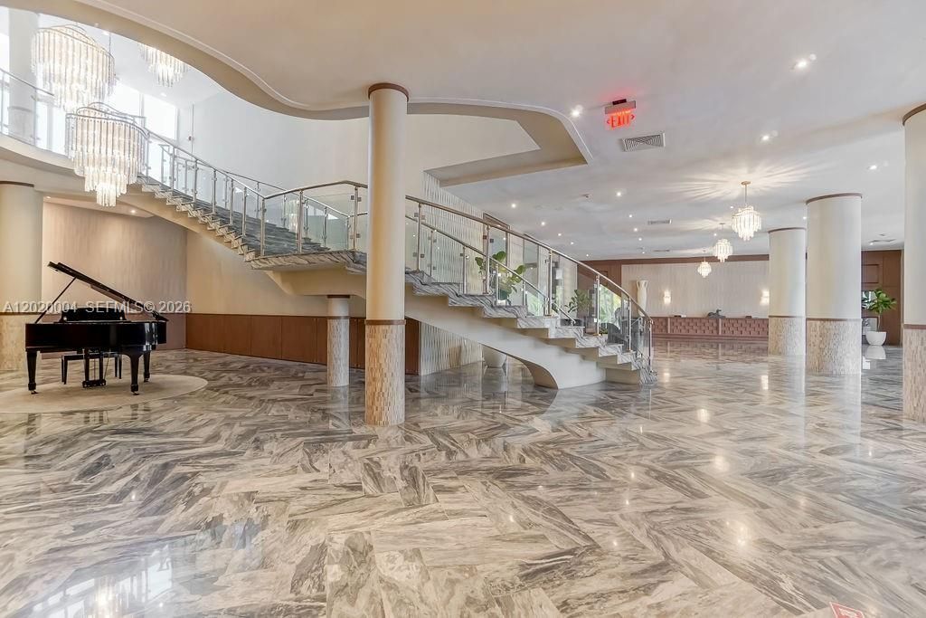 5401 Collins Ave, Unit 1213, Miami Beach, FL 33140 Photo