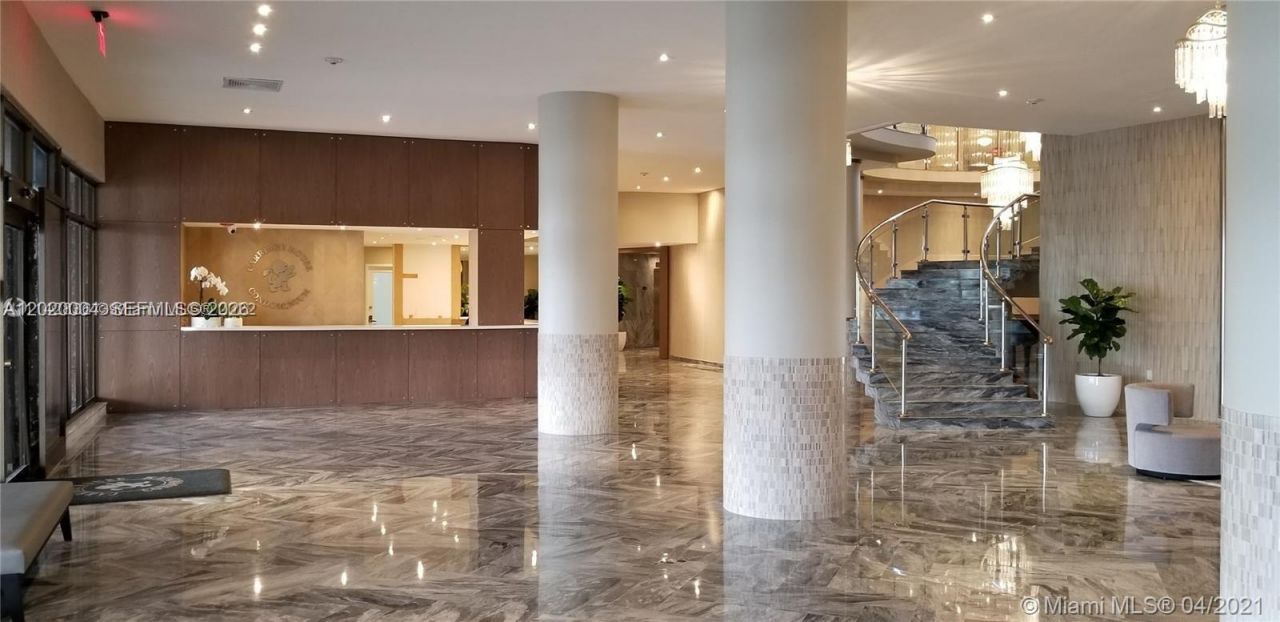 5401 Collins Ave, Unit 1213, Miami Beach, FL 33140 Photo