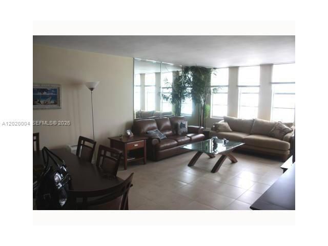5401 Collins Ave , Unit 1213, Miami Beach, FL 33140 Photo