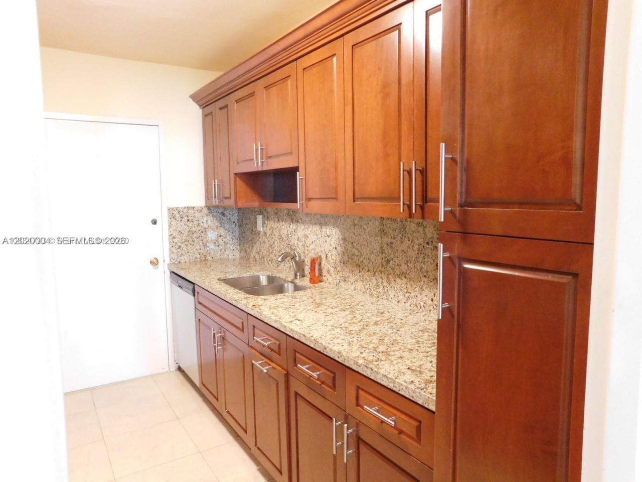 5401 Collins Ave, Unit 1213, Miami Beach, FL 33140 Photo