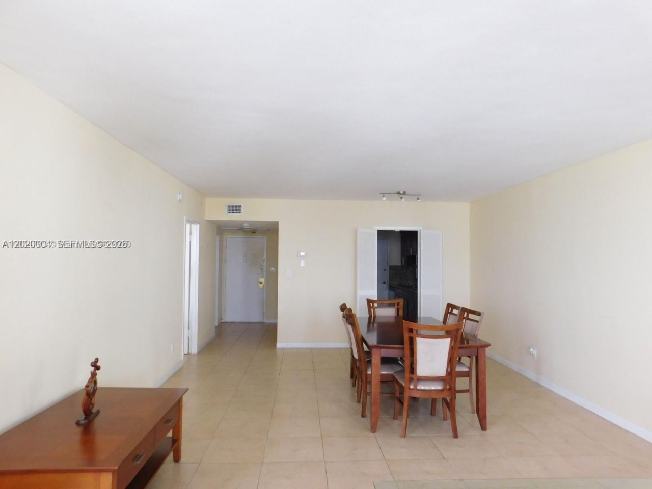 5401 Collins Ave , Unit 1213, Miami Beach, FL 33140 Photo