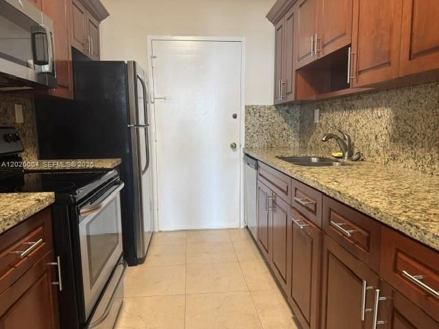 5401 Collins Ave, Unit 1213, Miami Beach, FL 33140 Photo